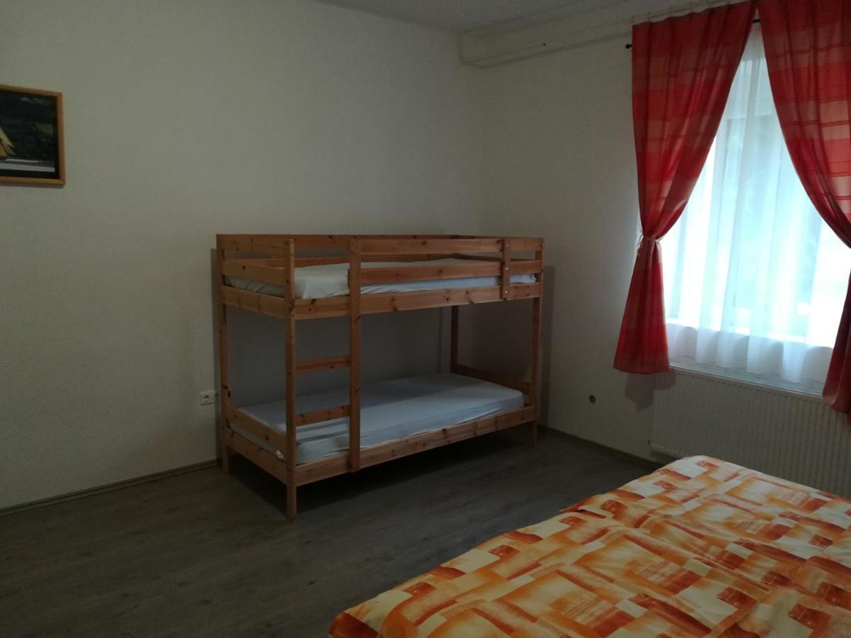 Suemegi Levendula Apartmanok Esterno foto
