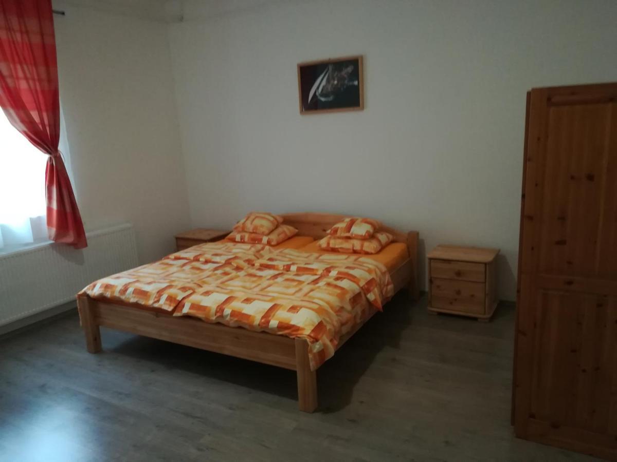 Suemegi Levendula Apartmanok Esterno foto