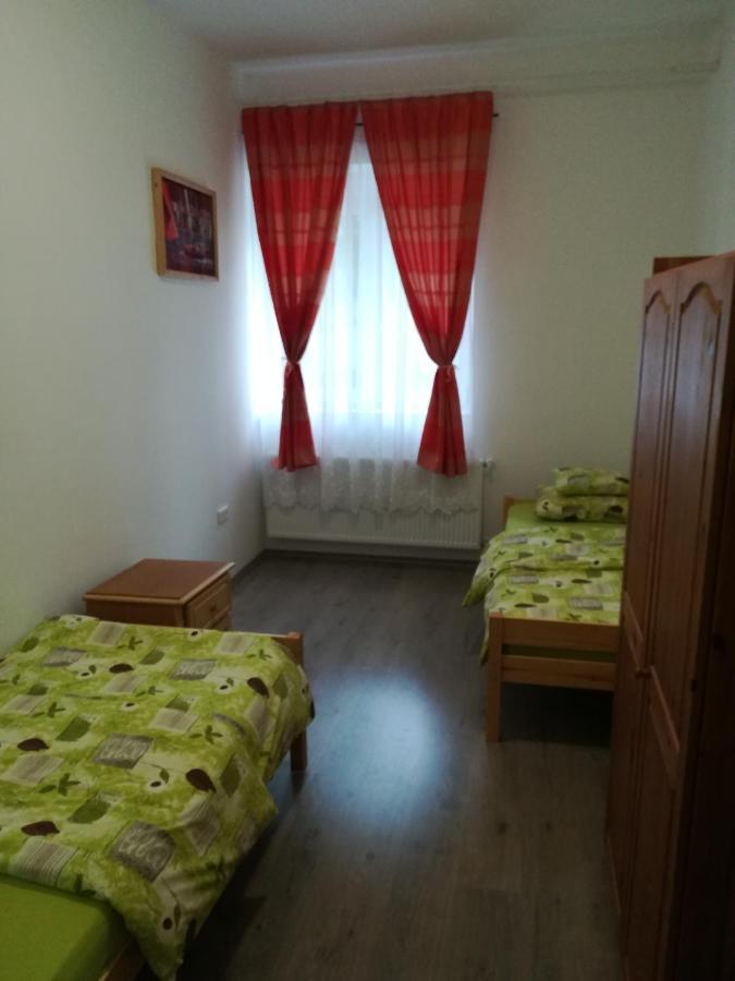 Suemegi Levendula Apartmanok Esterno foto